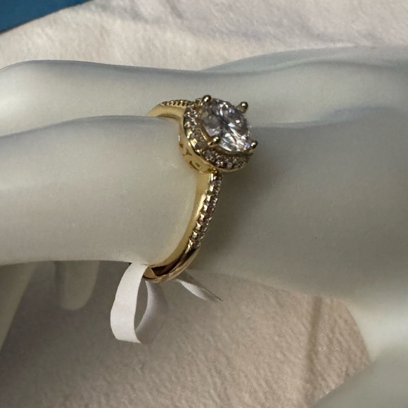 💕New gold and Sterling Silver Sierra Round Cut Moissanite ring. - Picture 5 of 6